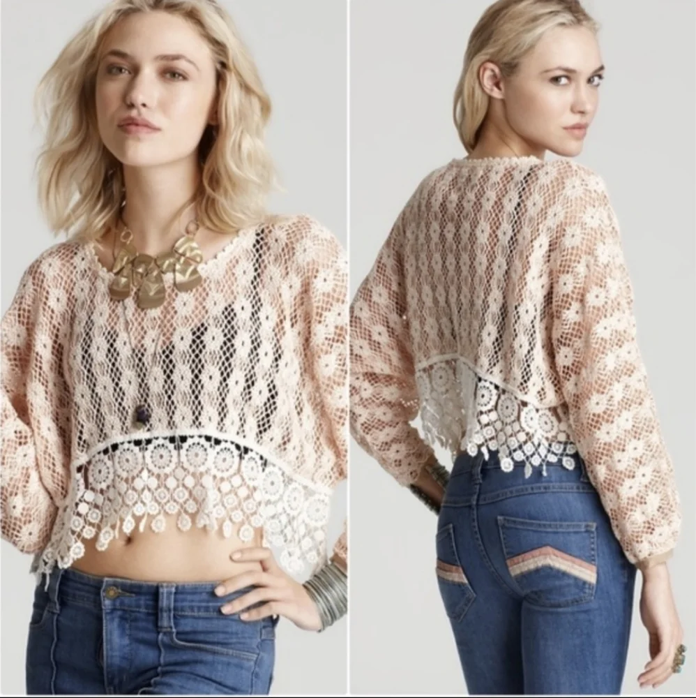 Free People New Romantics Heirloom Rashele Cropped crocheted Long Sleeve Size XS